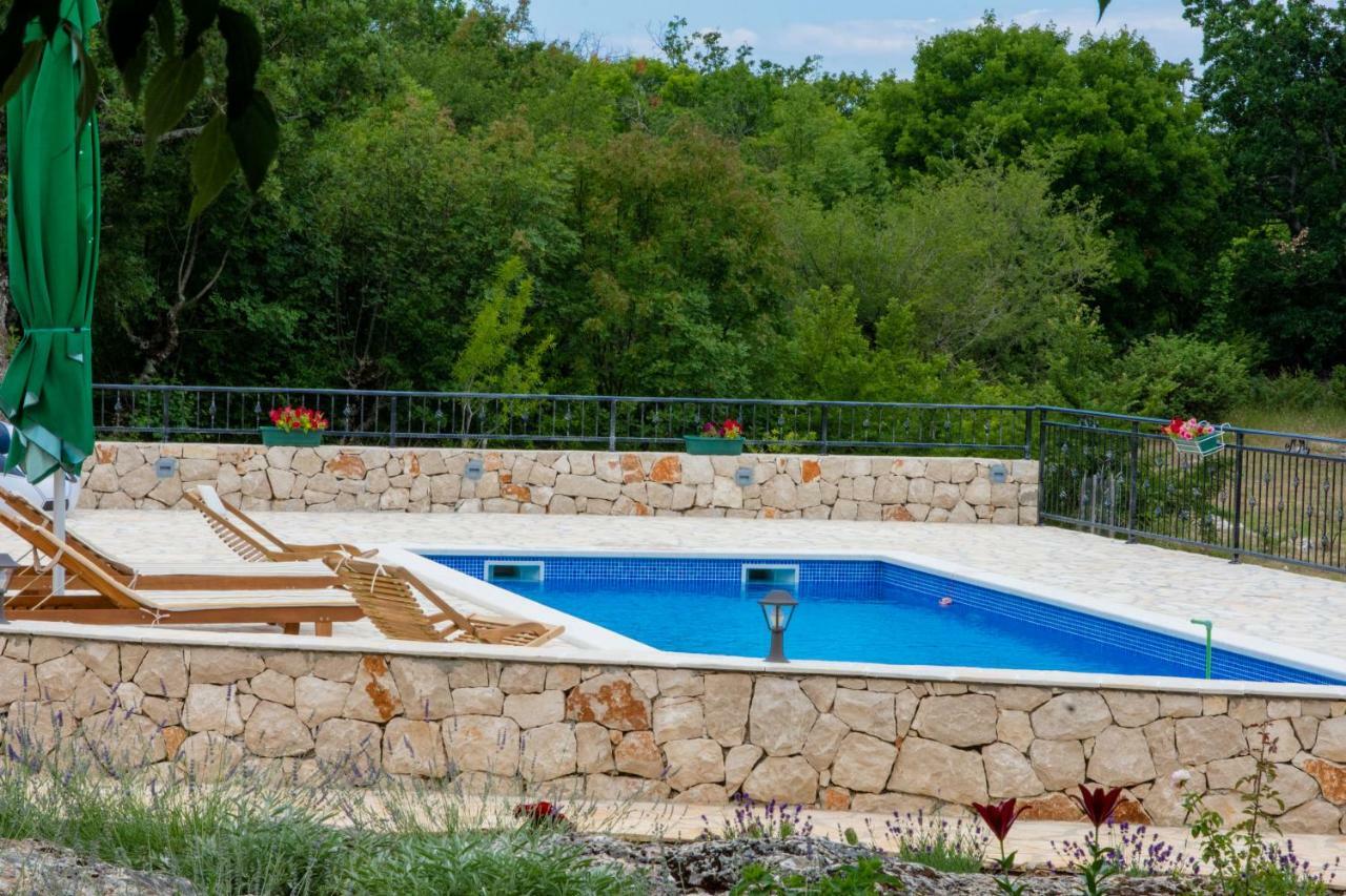 Relaxing Dalmatian House In Village Ljubitovica Bagian luar foto
